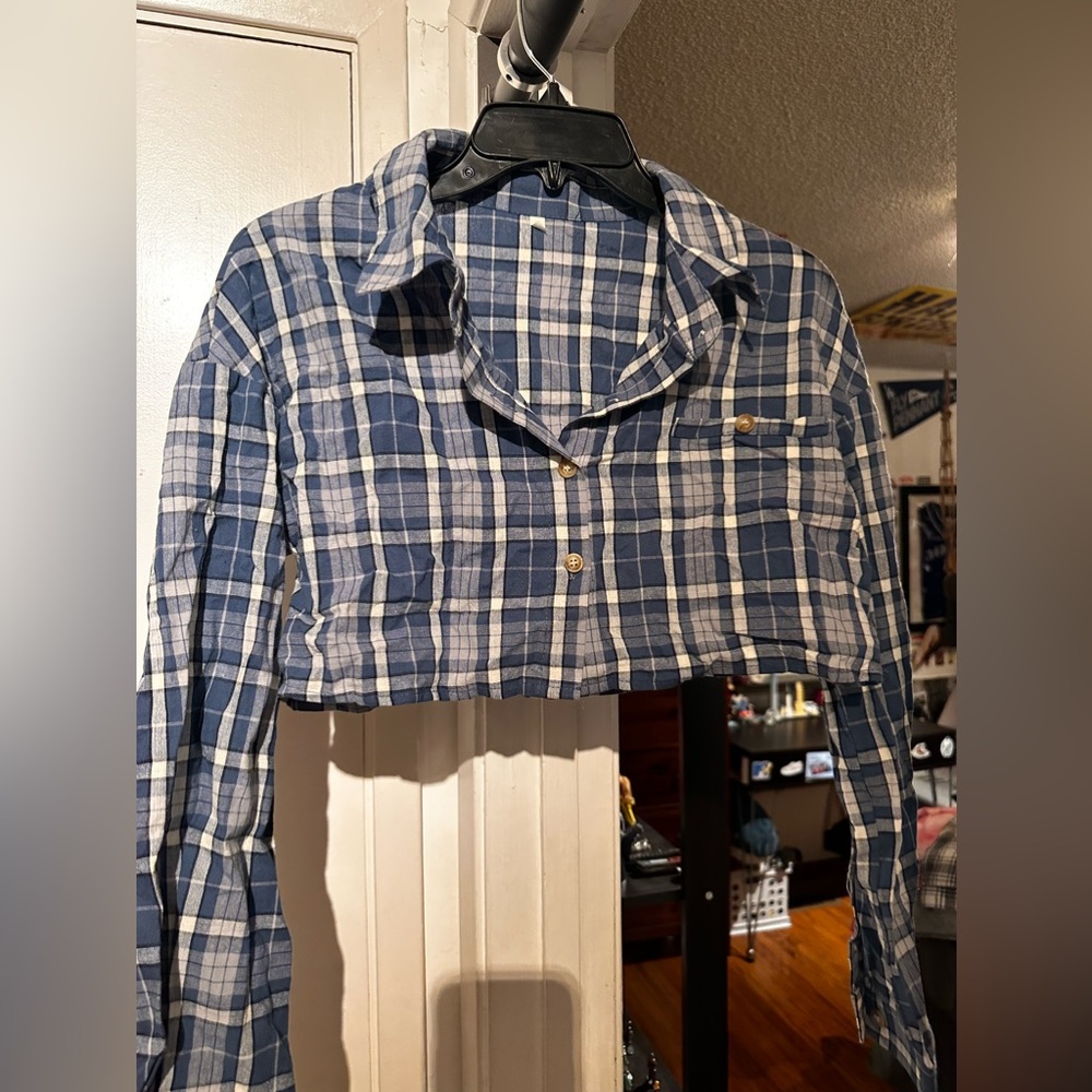 Cropped Plaid Long Sleeve Shirt